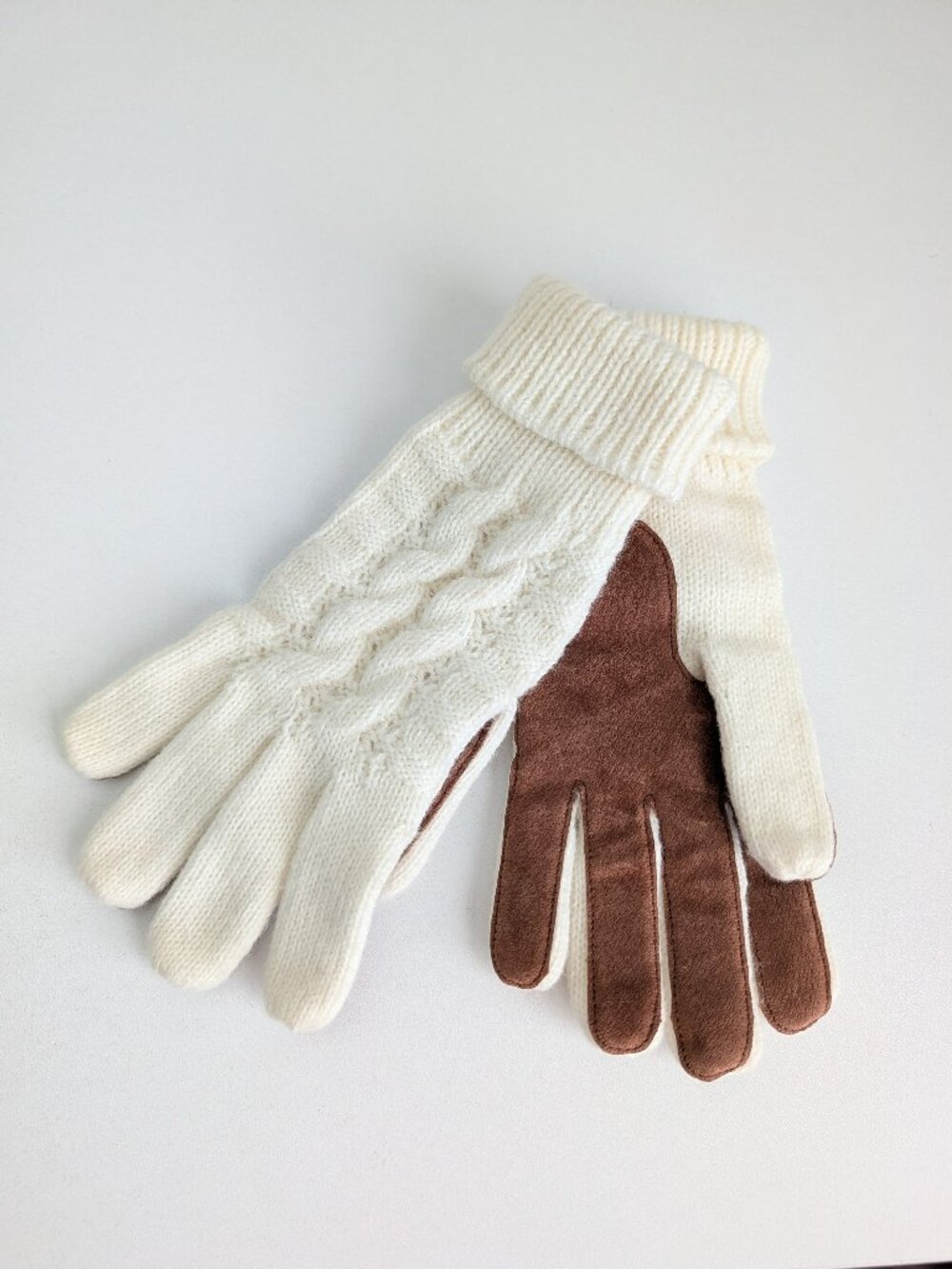 Vintage Isotoner Aris 115 Cable Knit Ivory & Leather One Size Gloves *Minor Flaw